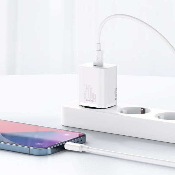 Wandladegerät Baseus Super Si USB-C 20W + kabel Lightning, weiß