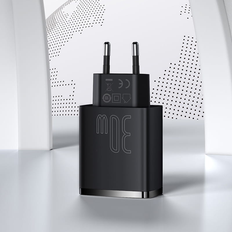 Wandladegerät Baseus Compact 2xUSB-A + USB-C QC 3.0 PD 30W 3A, Schwarz