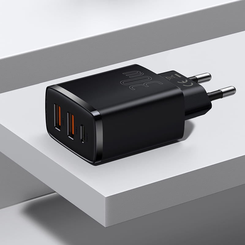 Wandladegerät Baseus Compact 2xUSB-A + USB-C QC 3.0 PD 30W 3A, Schwarz