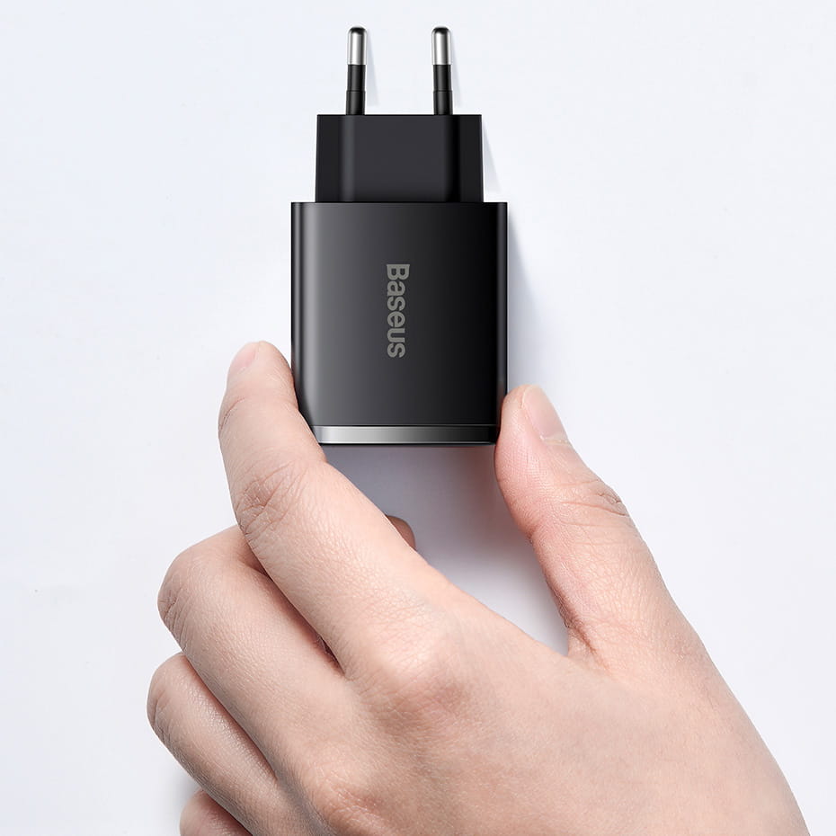Wandladegerät Baseus Compact 2xUSB-A + USB-C QC 3.0 PD 30W 3A, Schwarz