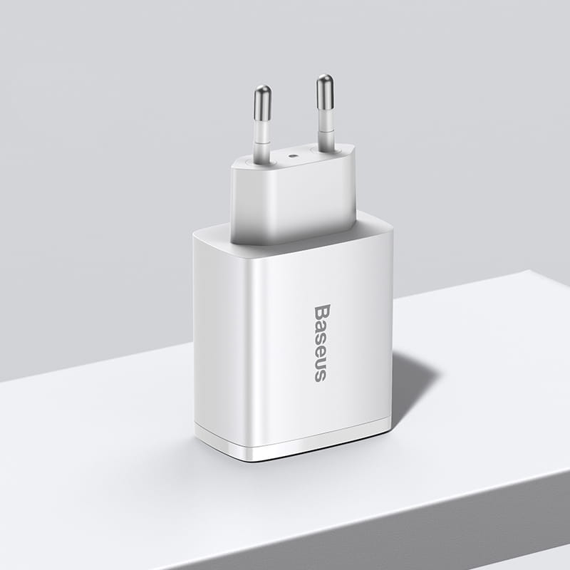 Wandladegerät Baseus Compact 2xUSB-A + USB-C QC 3.0 PD 30W 3A, Weiß