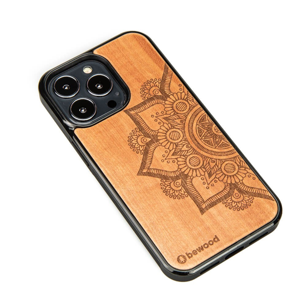 Holzhülle für iPhone 13 Pro, Bewood Apfelbaum Mandala