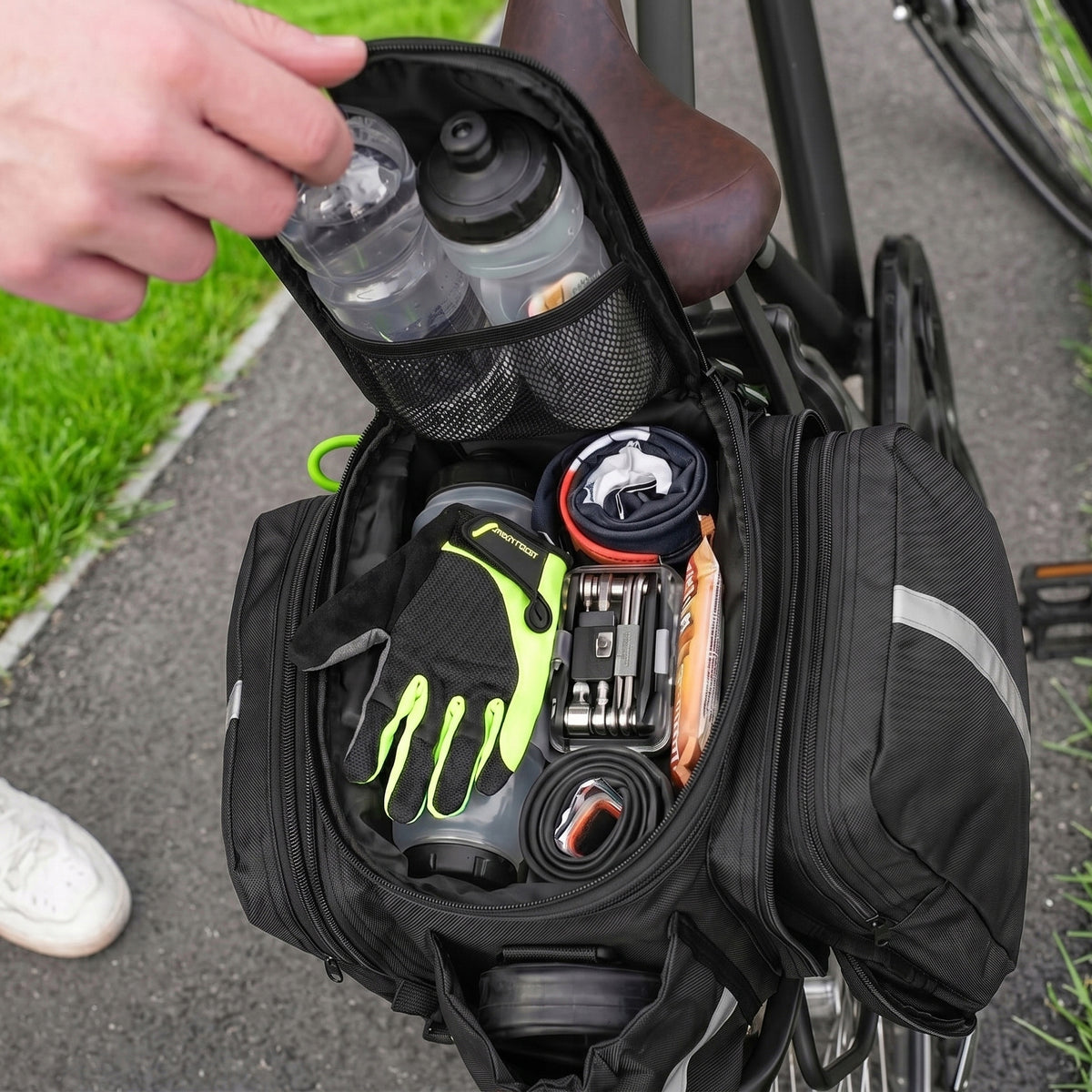 Fahrradtasche für den Gepäckträger mit Seitentaschen, Vayox VA0449 10 - 29L, Schwarz