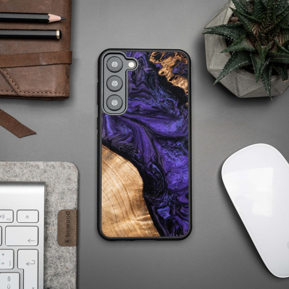Holzhülle für Galaxy S23 Plus, Bewood Unique Violet