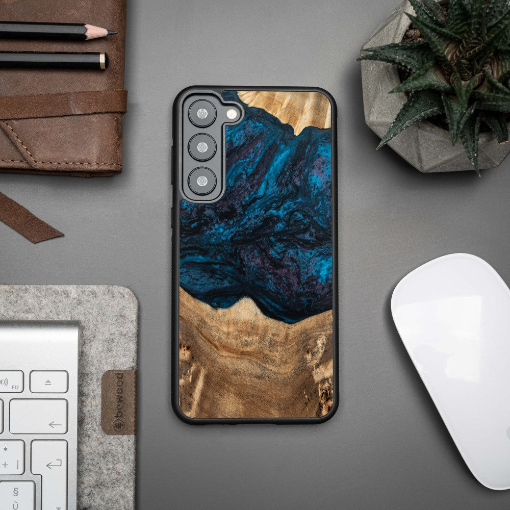 Holzhülle für Galaxy S23 Plus, Bewood Unique Planets Neptun