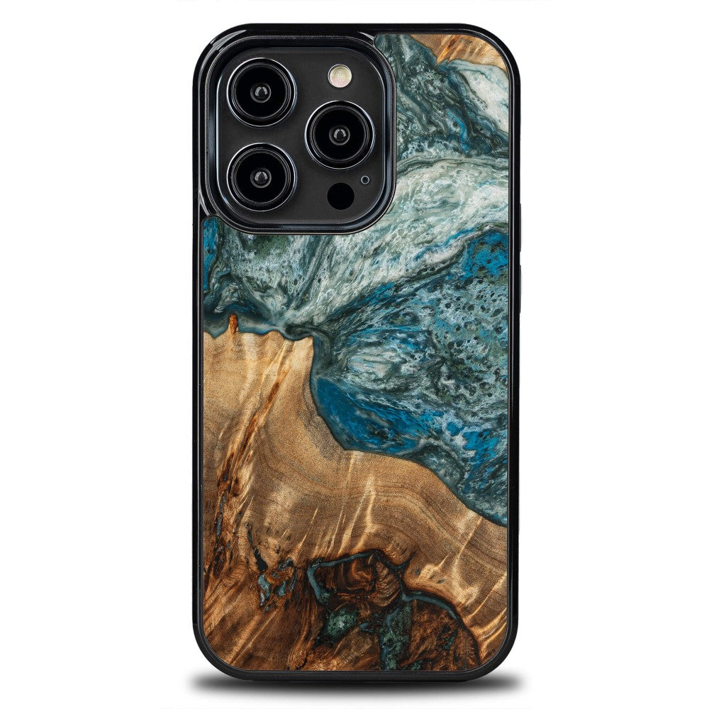 Holzhülle für iPhone 14 Pro, Bewood Unique Planets Erde