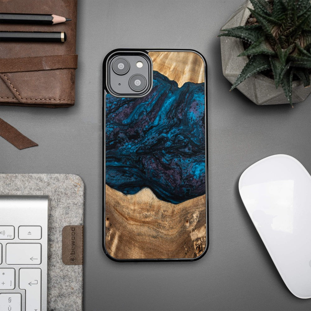 Holzhülle für iPhone 14 Plus, Bewood Unique Planets Neptun