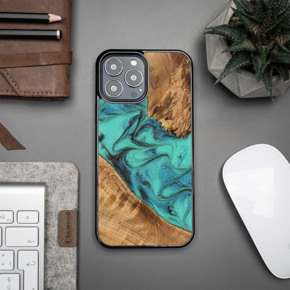 Holzhülle für iPhone 13 Pro Max, Bewood Unique Turquoise