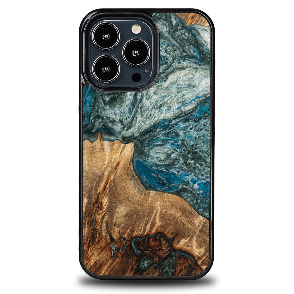 Holzhülle für iPhone 13 Pro, Bewood Unique Planets Erde