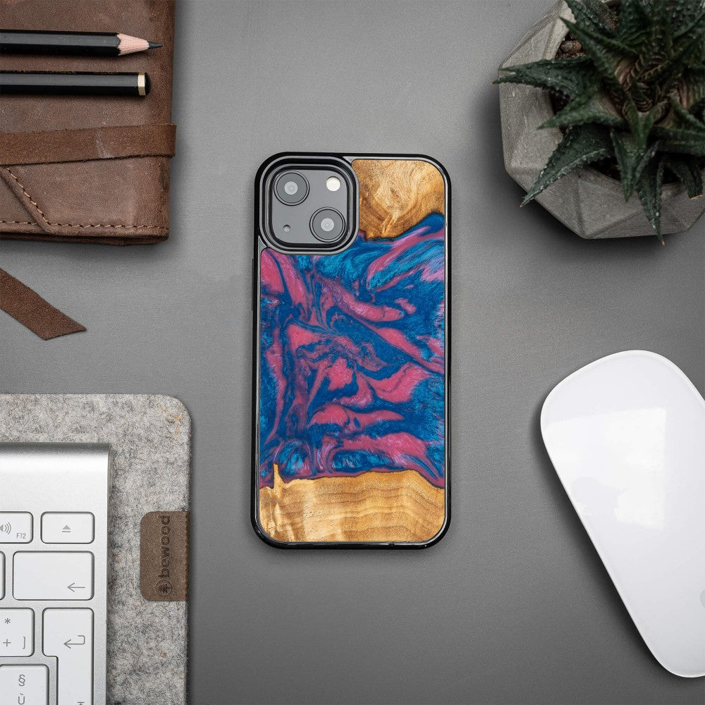 Holzhülle für iPhone 13 Mini, Bewood Unique Neons Vegas
