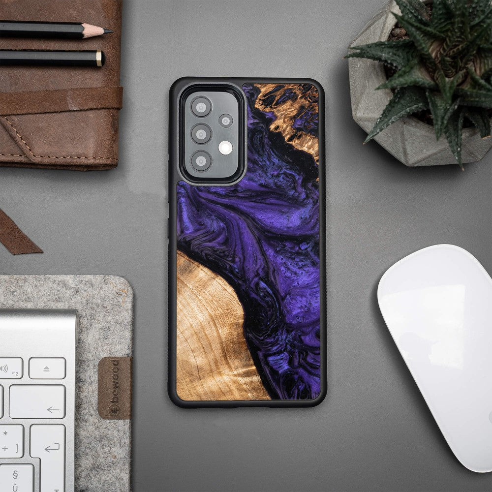 Holzhülle für Galaxy A73 5G, Bewood Unique Violet