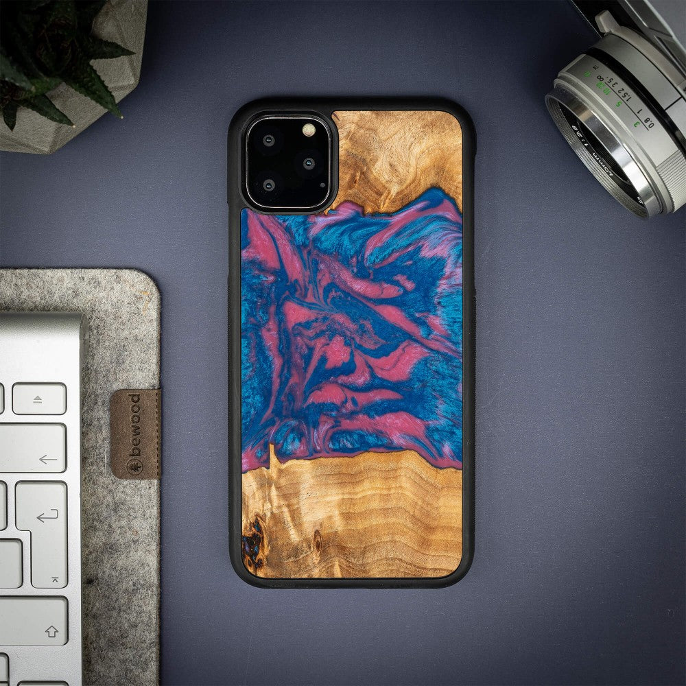 Holzhülle für iPhone 11 Pro Max, Bewood Unique Neons Vegas