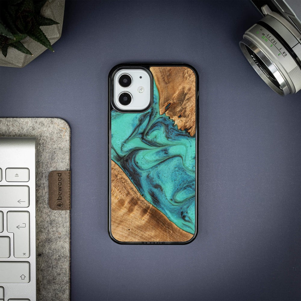 Holzhülle für iPhone 12 Mini, Bewood Unique Turquoise