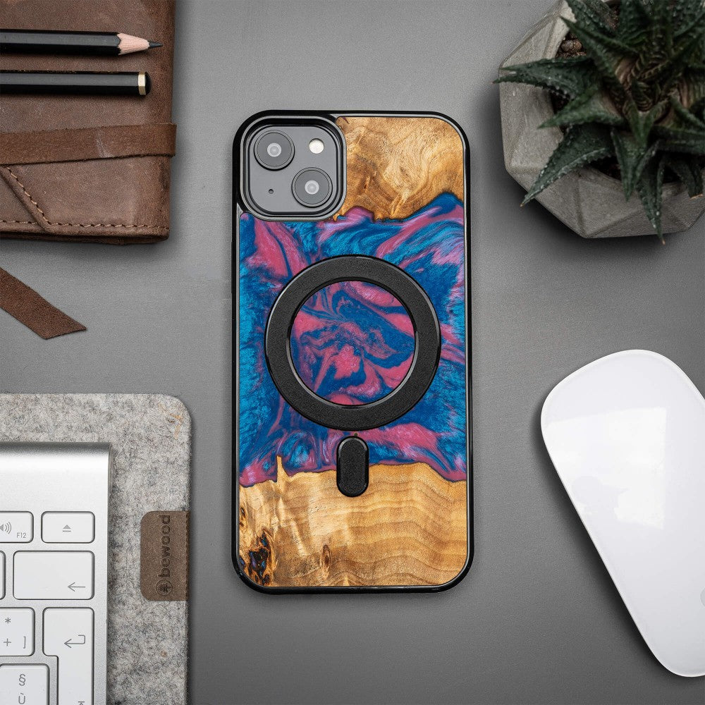 Holzhülle für iPhone 14 Plus, Bewood Unique Neons Vegas für MagSafe