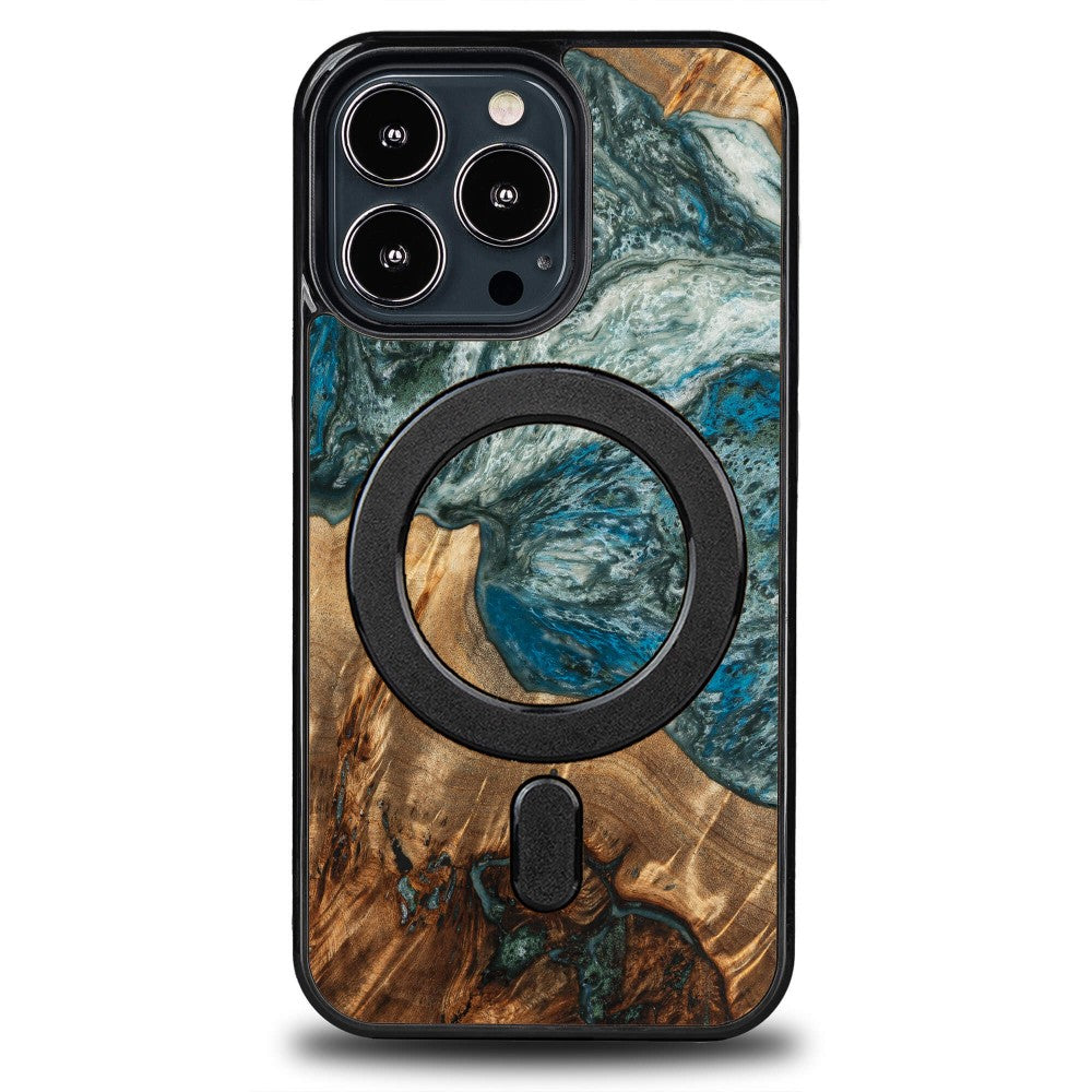 Holzhülle für iPhone 13 Pro, Bewood Unique Planets Erde für MagSafe