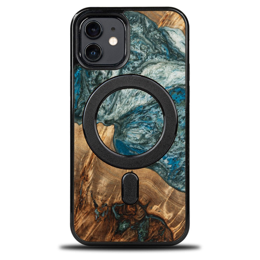 Holzhülle für iPhone 12 Pro / 12, Bewood Unique Planets Erde für MagSafe