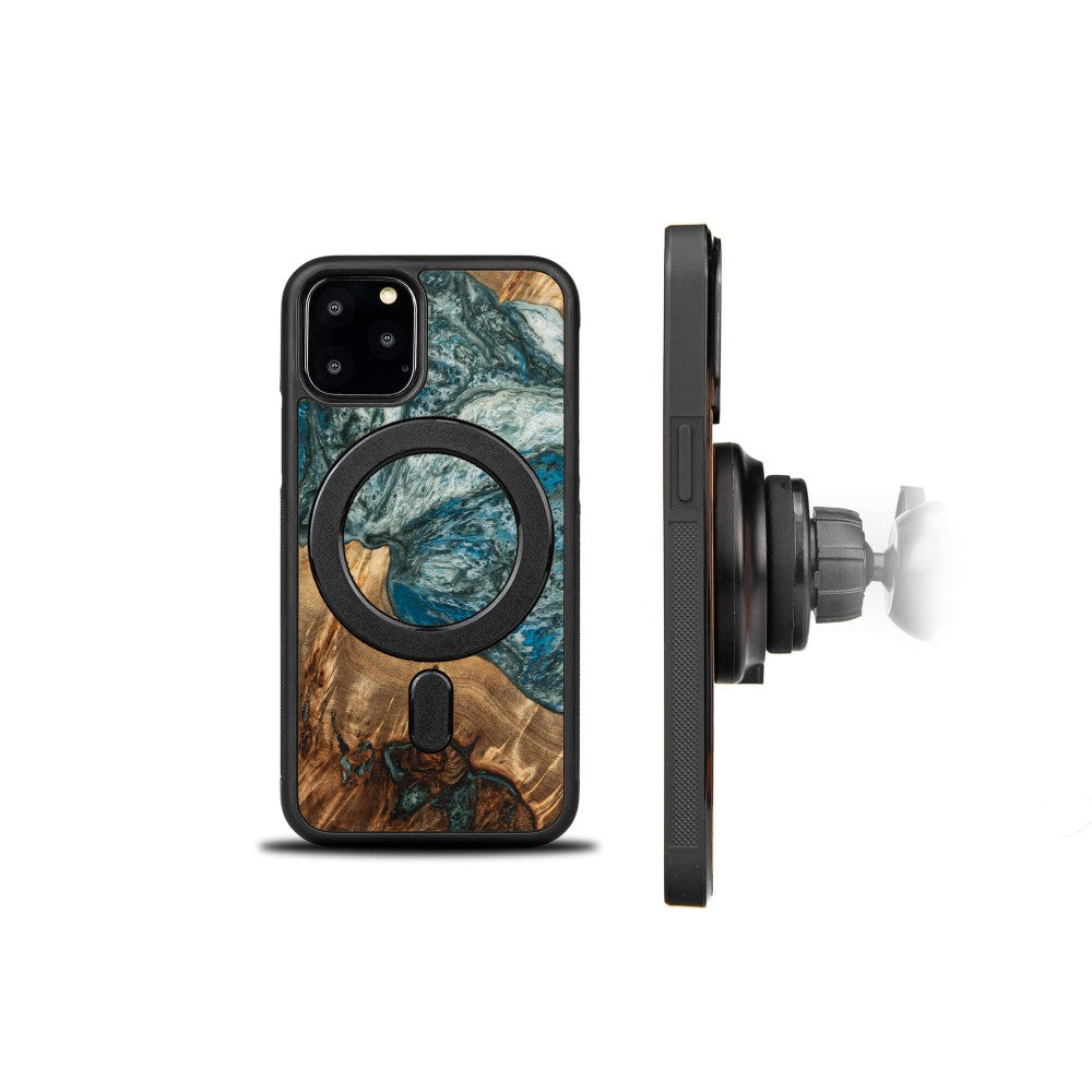 Holzhülle für iPhone 11 Pro, Bewood Unique Planets Erde für MagSafe