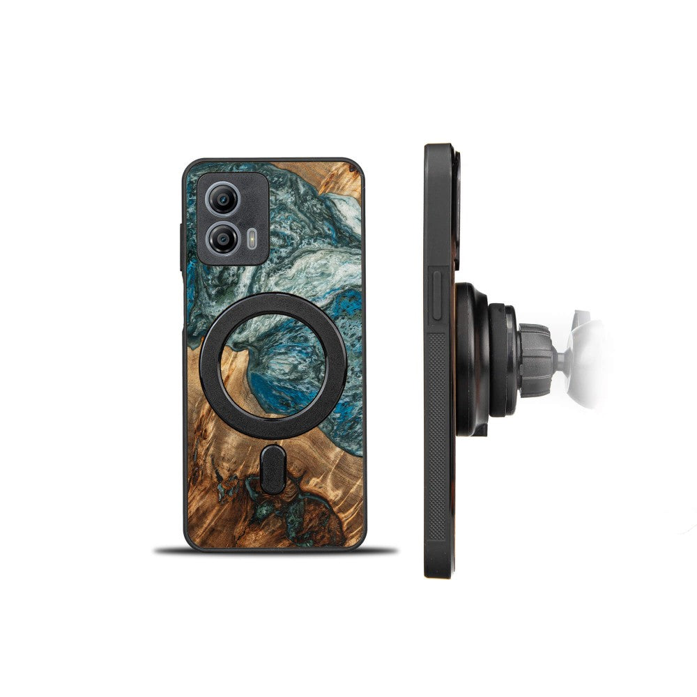 Holzhülle für Motorola Moto G73 5G, Bewood Unique Planets Erde
