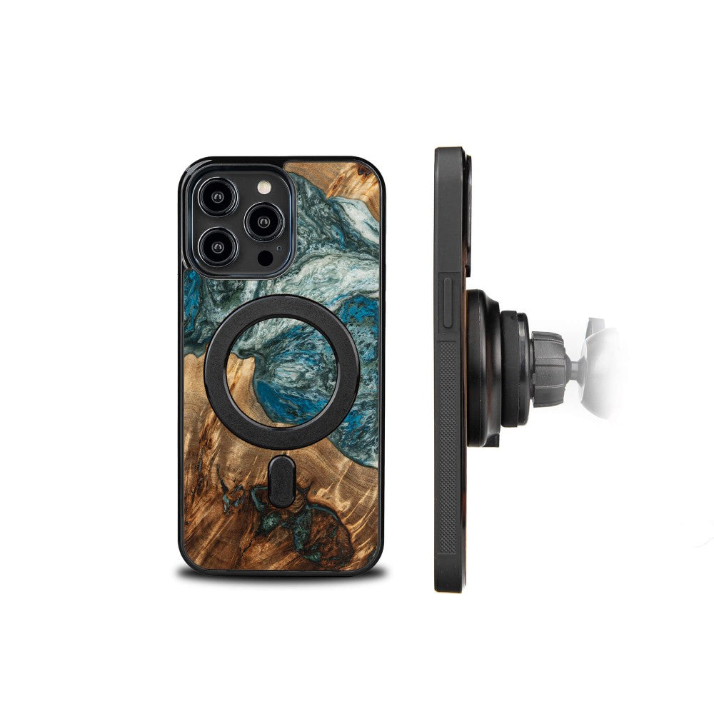 Holzhülle für iPhone 15 Pro Max, Bewood Unique Planets Erde für MagSafe
