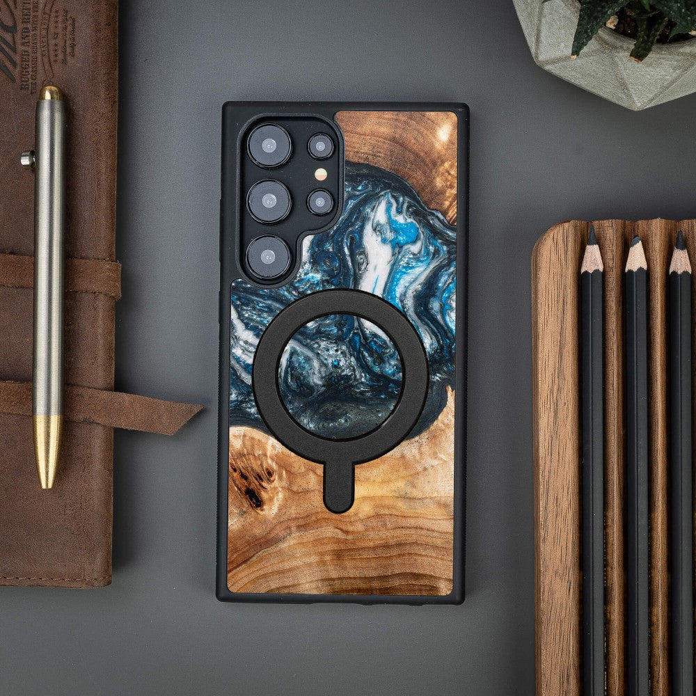 Holzhülle für Galaxy S24 Ultra, Bewood Unique Planets Erde für MagSafe