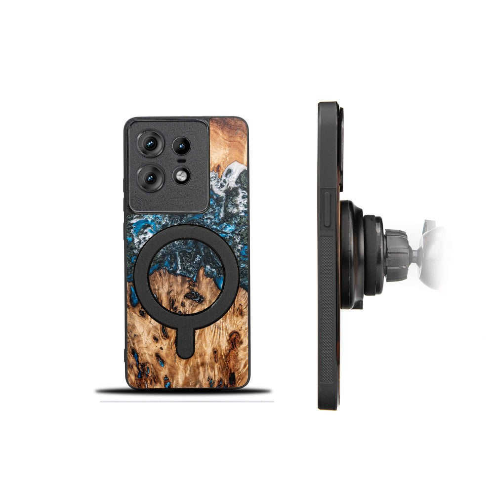 Holzhülle für Motorola Edge 50 Pro, Bewood Unique Planets Erde für MagSafe