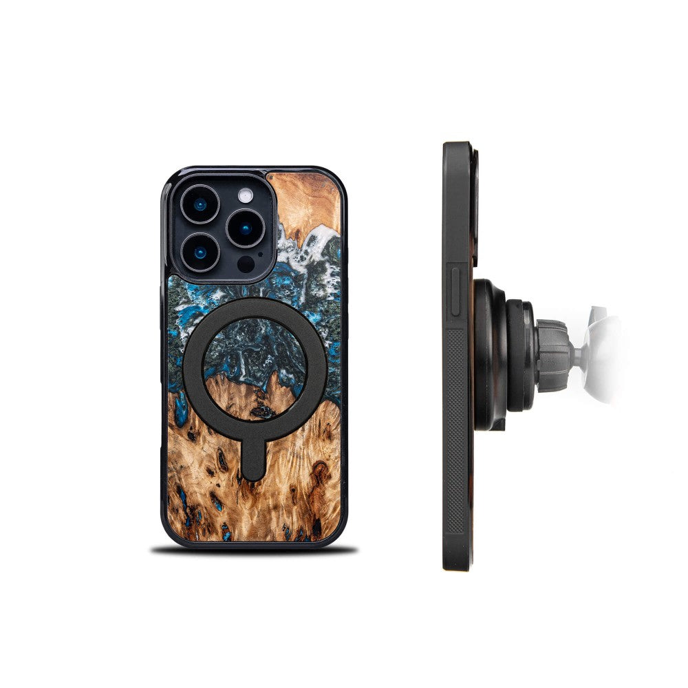 Holzhülle für iPhone 16 Pro, Bewood Unique Planets Erde für MagSafe