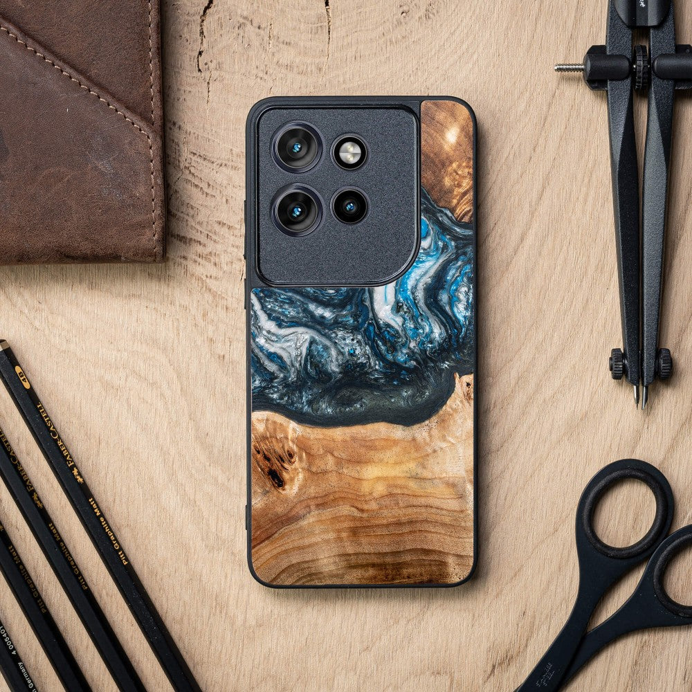 Holzhülle für Motorola Edge 50 Neo, Bewood Unique Planets Erde