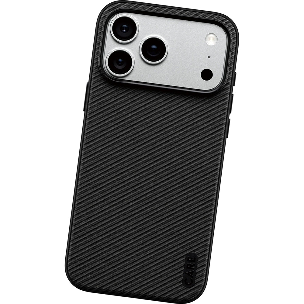 Handyhülle für iPhone 18 Pro Max / 17 Pro Max, PanzerGlass Fusion Fabric Case mit MagSafe, Schwarz (1/6)