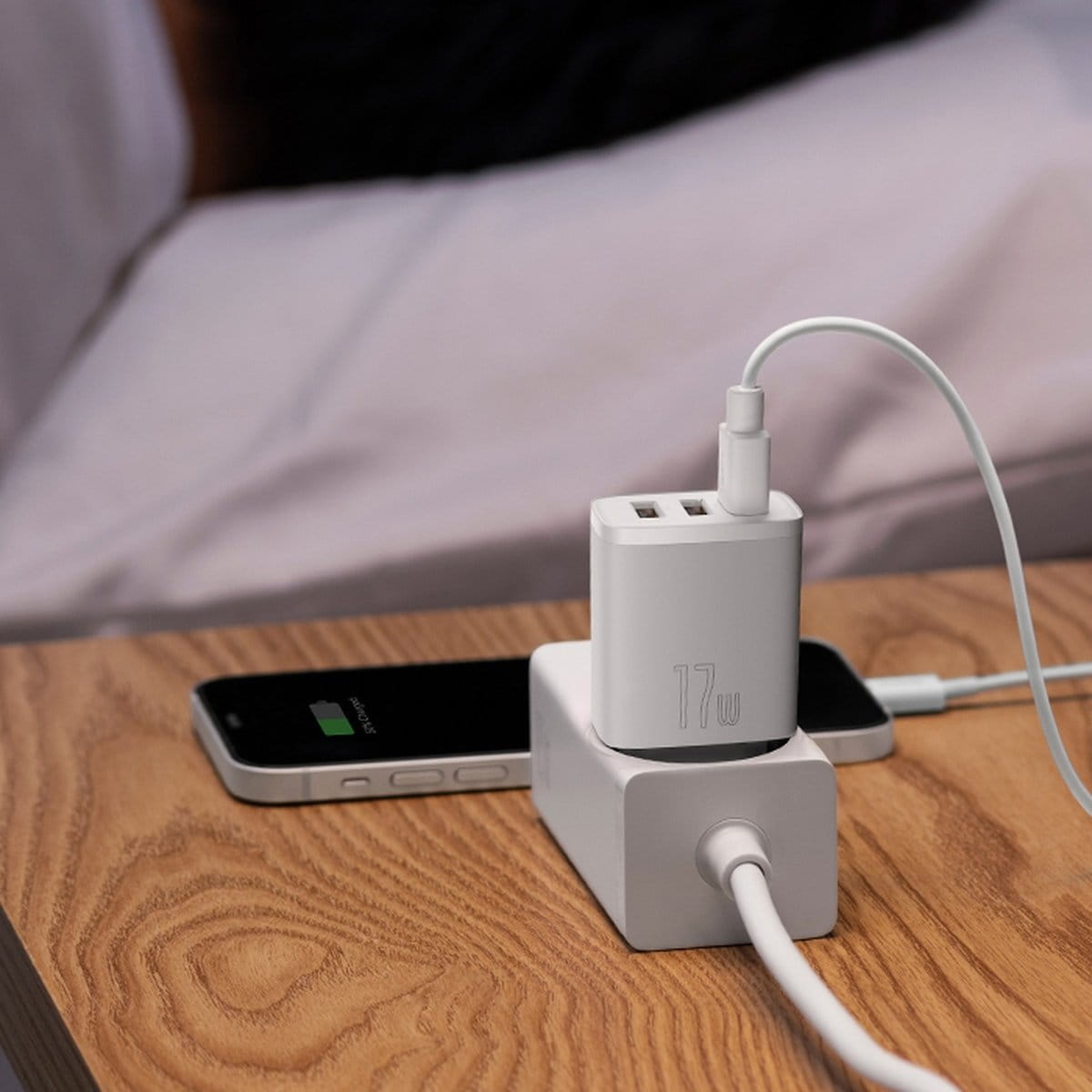 Ladegerät Baseus Compact 3x USB-A 17 W, Weiß