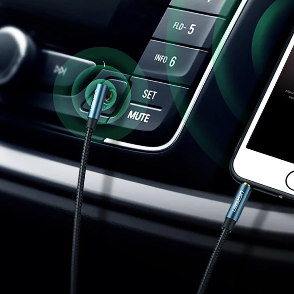 Audiokabel miniklinke 3,5 mm zu AUX, Ugreen, 1,5 m, Schwarz mit blauen Steckern