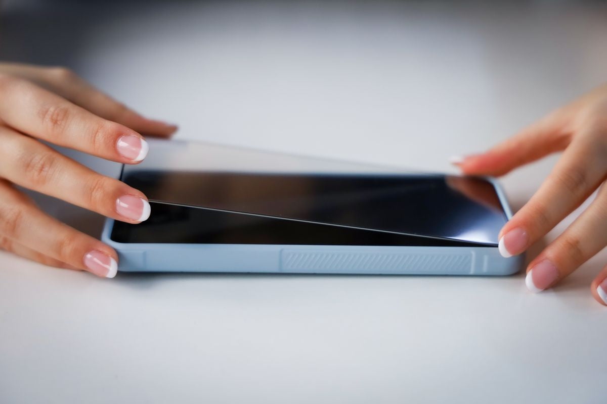 Gehärtetes Glas für OnePlus Nord 4, Bizon Glass Edge, schwarzer Rahmen