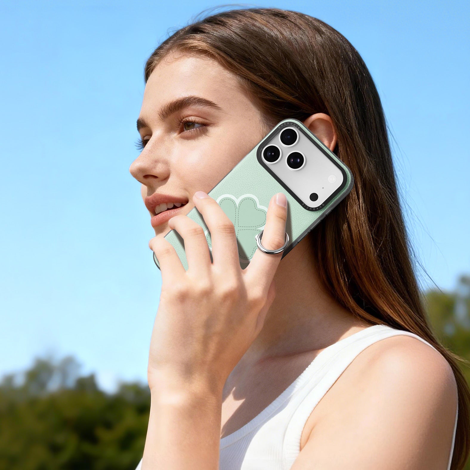 Handyhülle mit Trageband für iPhone 17 Pro, Dux Ducis Luvy, Grün mit Klee