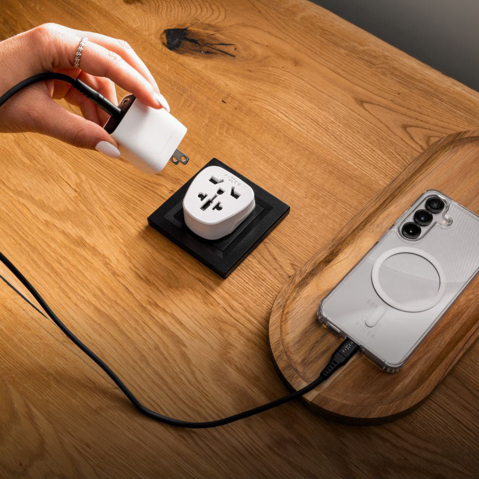 Reiseadapter Fixed EU von UK / USA / AUS auf Europa Schuko, Weiß