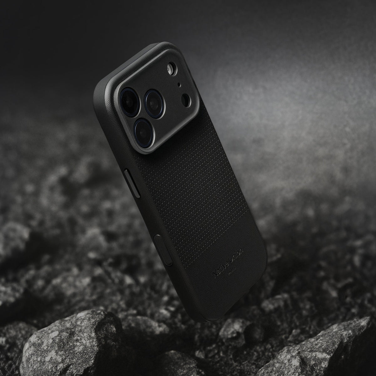 Handyhülle für iPhone 17 Pro Max, Native Union Active Case mit MagSafe, Schwarz