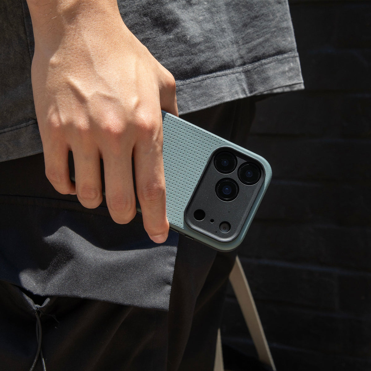 Handyhülle für iPhone 17 Pro Max, Native Union Active Case mit MagSafe, Grün