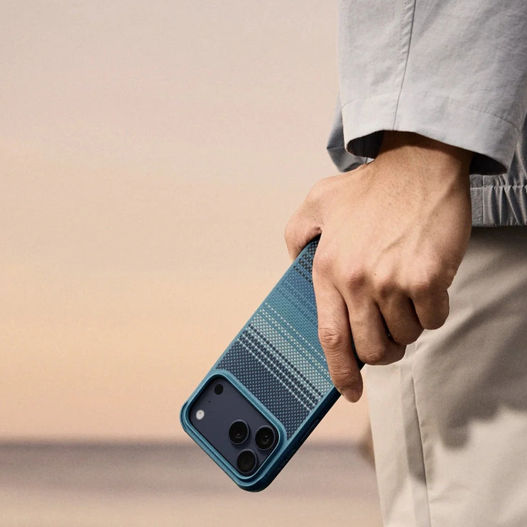 Aramid Handyhülle für iPhone 17 Pro, PITAKA Aramid ProGuard Case mit MagSafe, Blau ombre