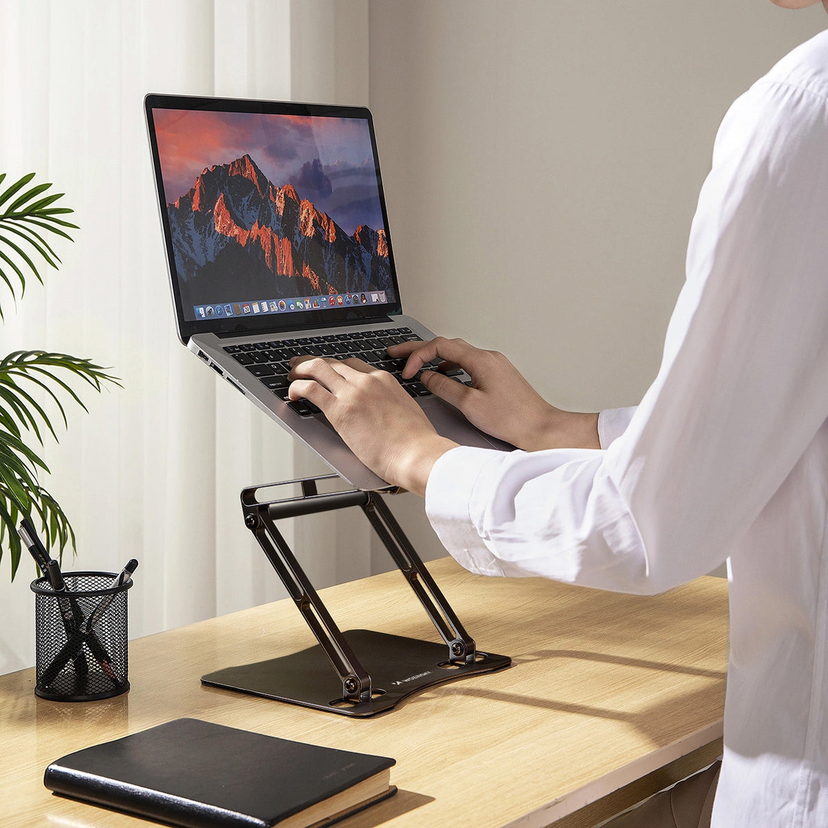 Laptop- und Tabletständer, Wozinsky WRS-CPY75DSB, Schwarz