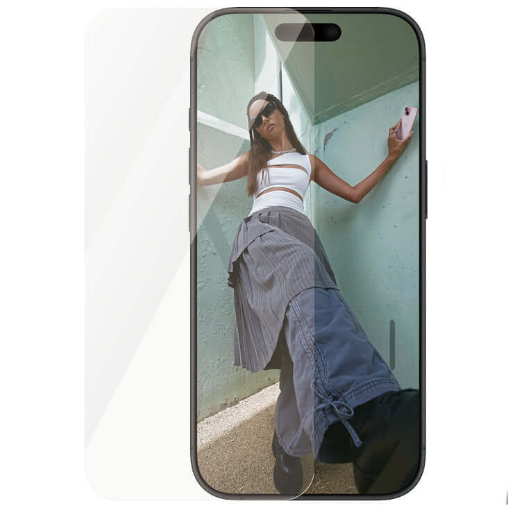 Gehärtetes Glas mit Applikator für iPhone 16 Pro, Safe by PanzerGlass Ultra-Wide Fit Easy Aligner