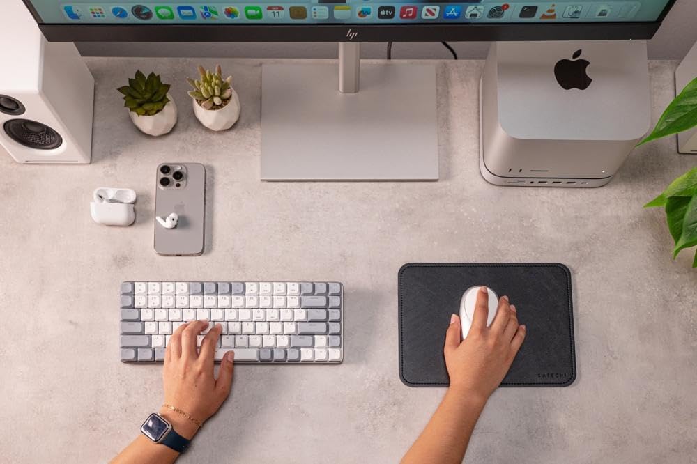 Mauspad aus veganem Leder für den Schreibtisch, Satechi Premium Mouse Pad, Schwarz