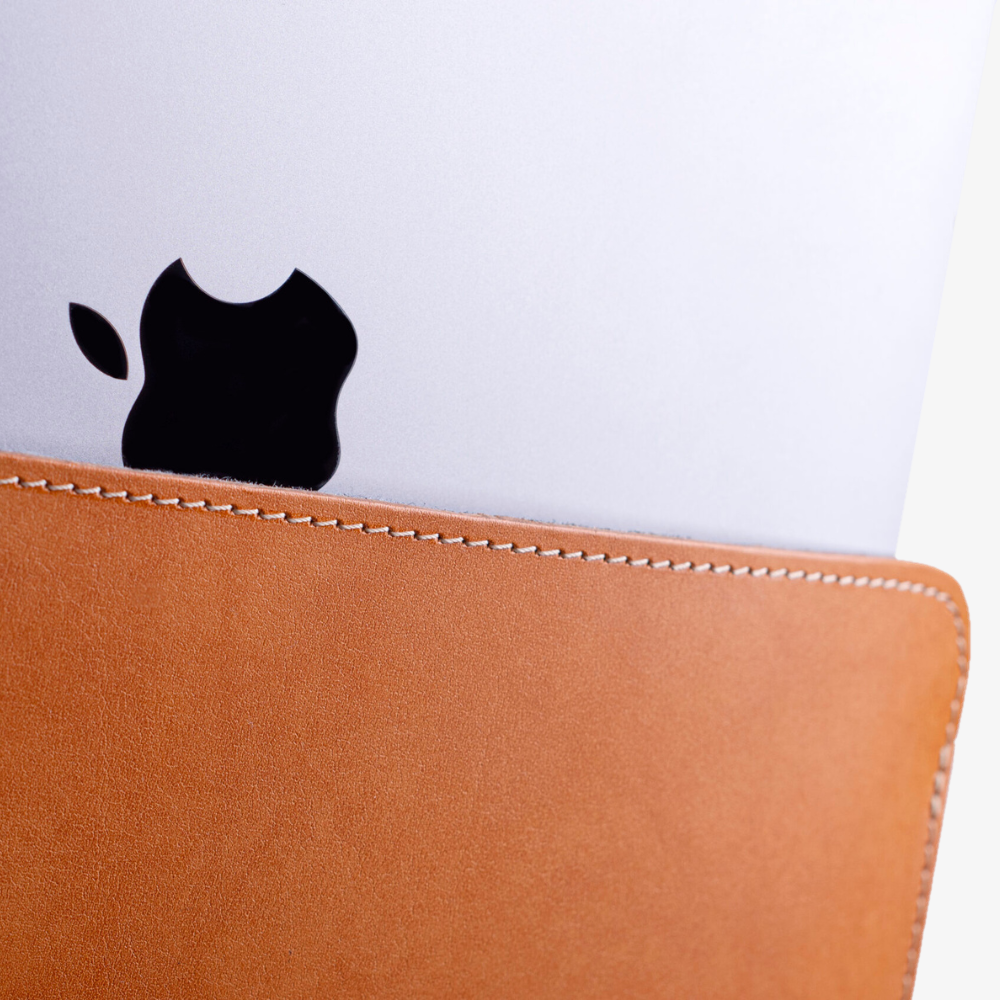 Hülle für MacBook Neo 13" 2026, Baltan Sleeve Premium, Braun