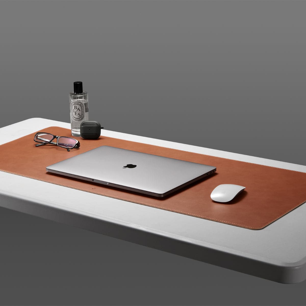 Öko-Leder-Schreibtisch/Mausunterlage, Spigen LD302, Braun