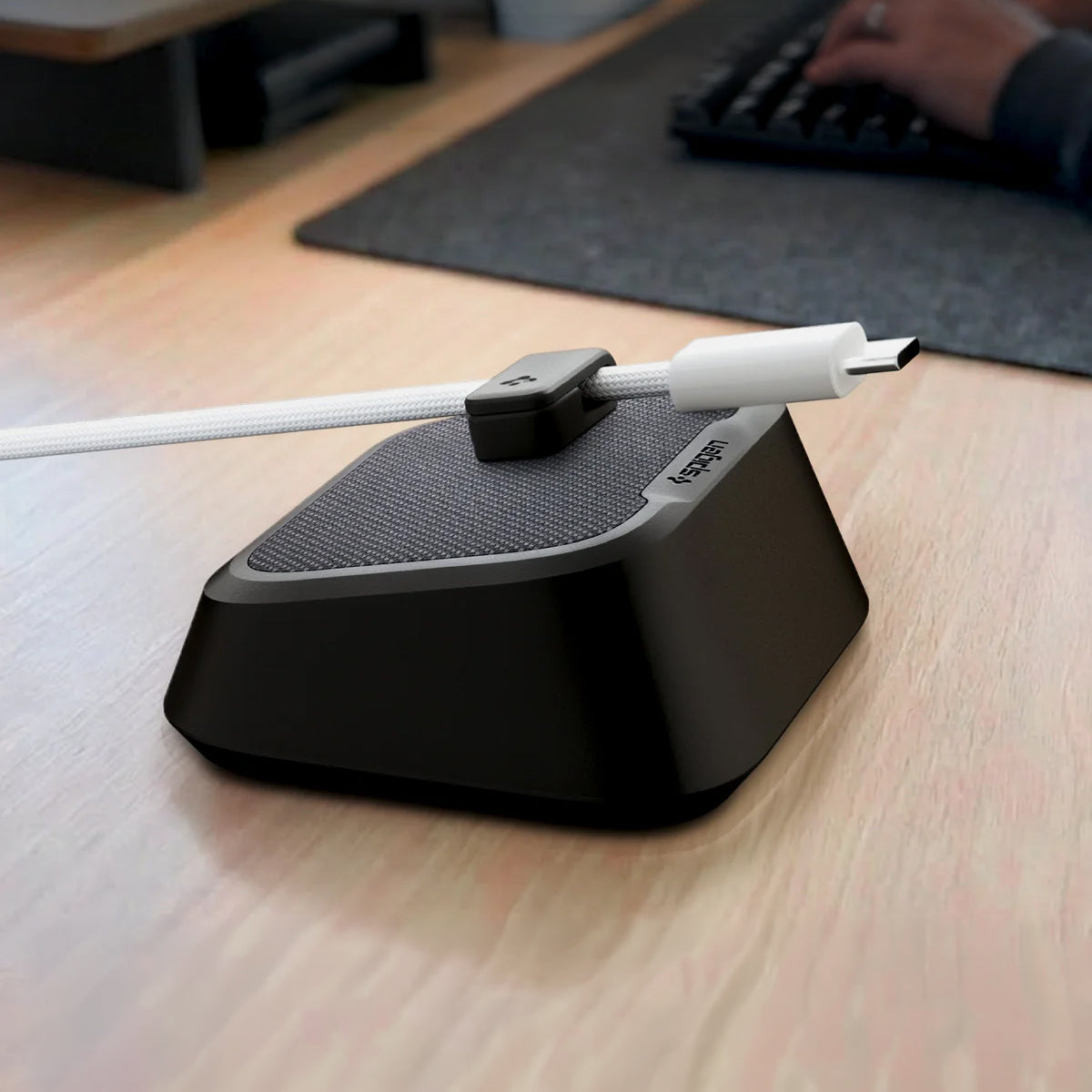 Magnetischer Kabelhalter, Spigen Magnetic Cable Holder LD103, Schwarz