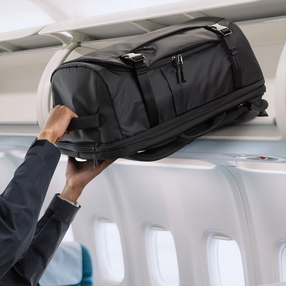 Reiserucksack mit Platz für einen Laptop, 24l, Tech-Protect Defender S70, Schwarz