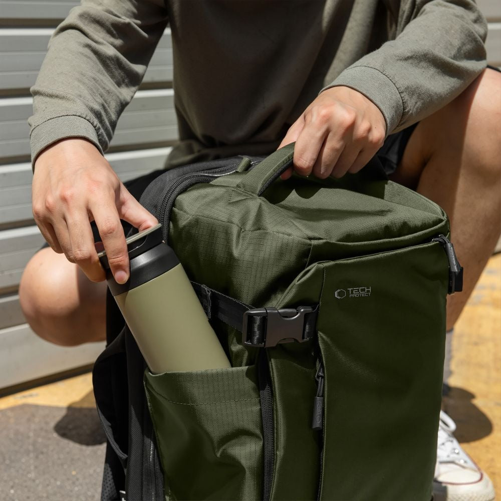Reiserucksack mit Platz für einen Laptop, 24l, Tech-Protect Defender S70, Dunkelgrün