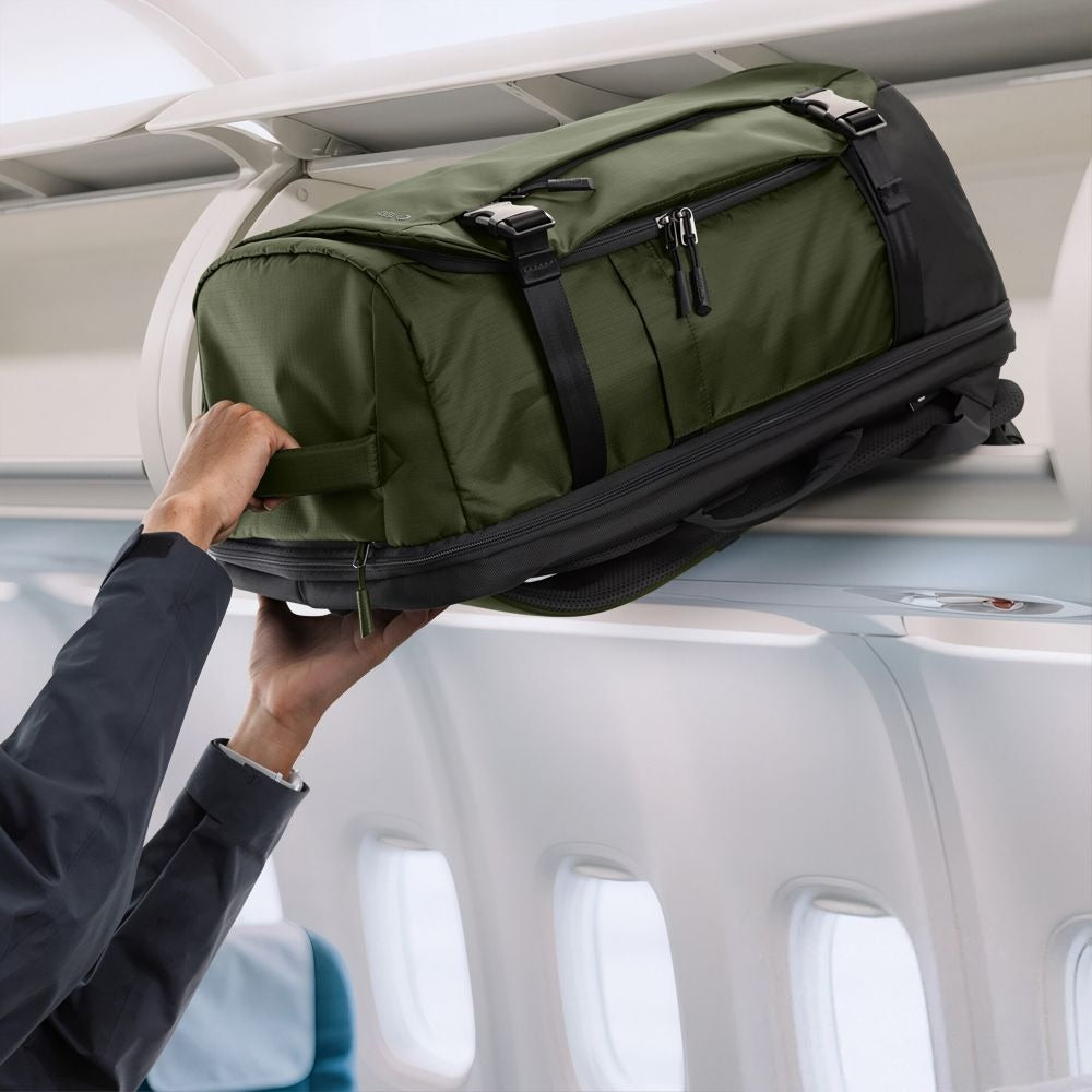 Reiserucksack mit Platz für einen Laptop, 24l, Tech-Protect Defender S70, Dunkelgrün