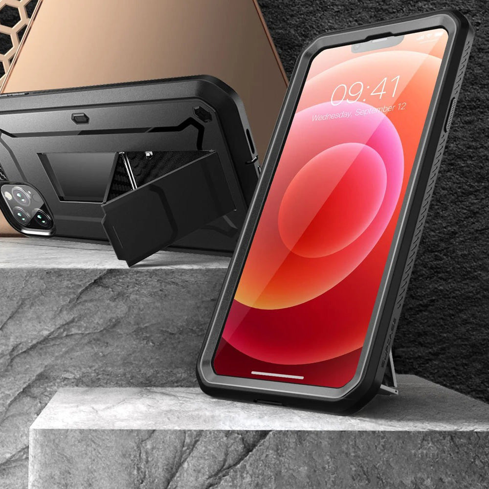 Schutzhülle Supcase UB Pro SP für iPhone 13 Pro, Schwarz