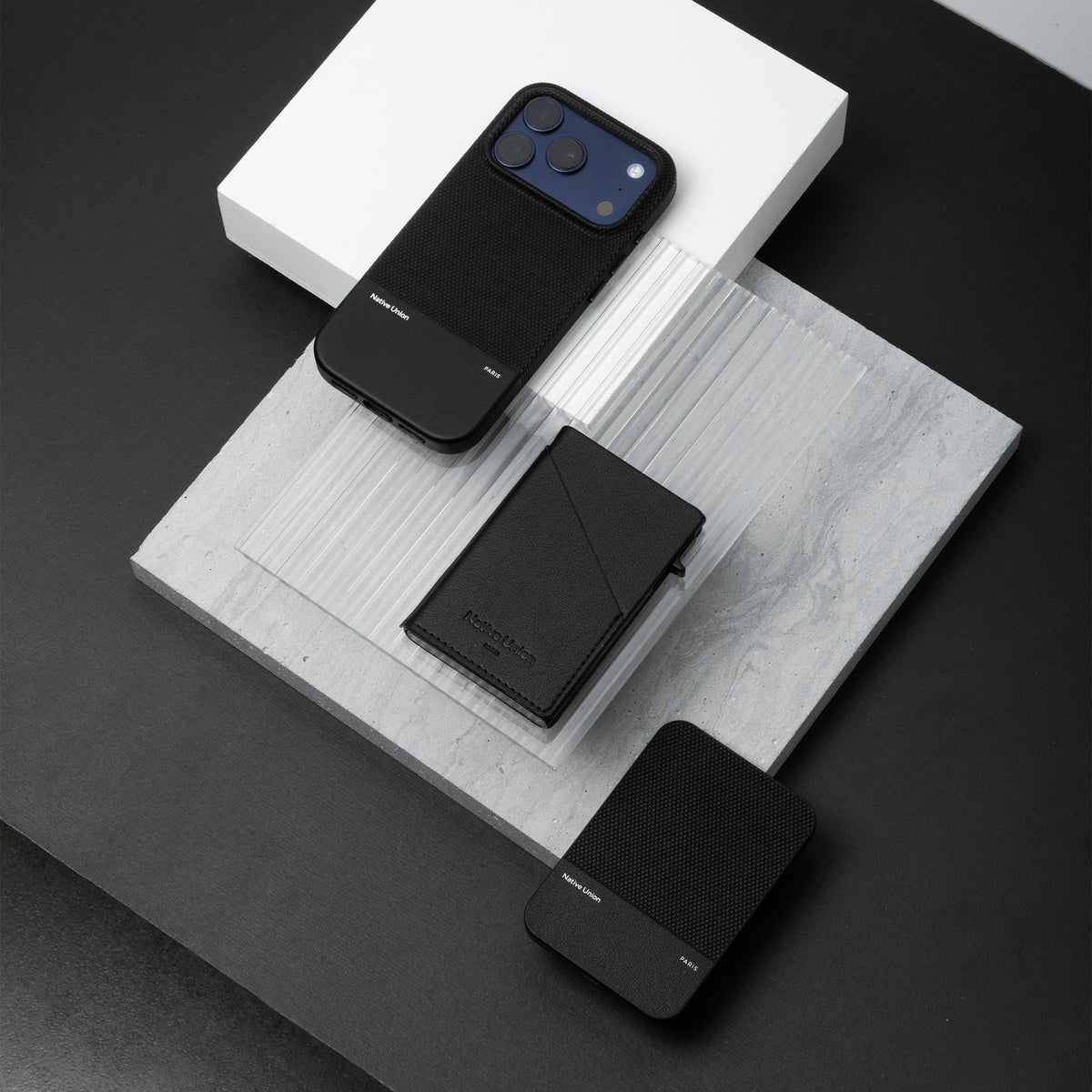 Handyhülle für iPhone 18 Pro Max, Native Union (RE)Classic mit MagSafe, Schwarz (3/6)