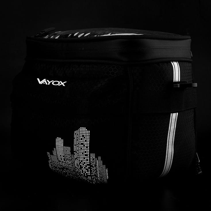 Fahrradtasche Vayox VA0167 4,6L, schwarz mit Stadtmotiv, thermische Isolierung, für Lenker geeignet, modernes Design.