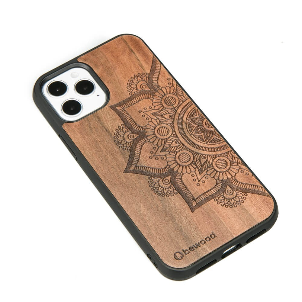 Holzhülle für iPhone 12 Pro / 12, Bewood Apfelbaum Mandala
