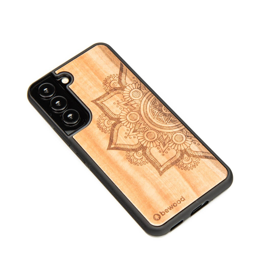 Holzhülle für Galaxy S22, Bewood Apfelbaum Mandala